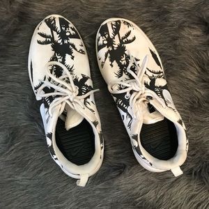 nike roshe palm tree